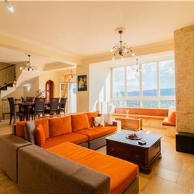 5 bedroom villa with pool, near Acharavi, sleeps 9